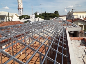 Foto de TETTO Coberturas em Tietê, SP por Solutudo