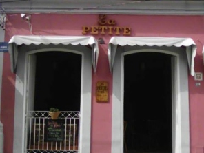 Foto de La Petite Doceria & Bistrô em São Sebastião, SP por Solutudo
