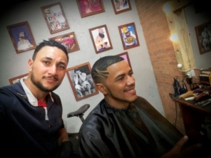 Foto de Barbearia Don Hermanos em Caraguatatuba, SP por Solutudo