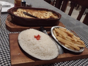 Foto de Poleti Pizzaria & Esfiharia em Santa Cruz do Rio Pardo, SP por Solutudo