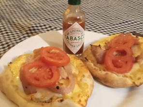 Foto de Poleti Pizzaria & Esfiharia em Santa Cruz do Rio Pardo, SP por Solutudo