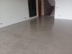 Foto de CQ Decor - Cimento Queimado em Jundiaí, SP por Solutudo
