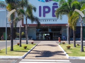 Foto de Ipê Shopping em Mineiros, GO por Solutudo