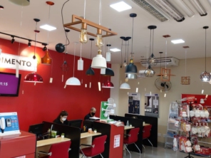 Foto de Santos Comercial Elétrica em Bauru, SP por Solutudo