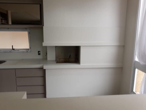 Foto de Casa do Porcelanato FB em Adamantina, SP por Solutudo