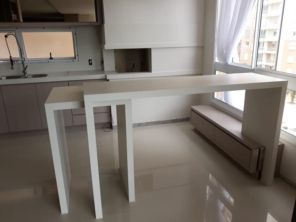 Foto de Casa do Porcelanato FB em Adamantina, SP por Solutudo