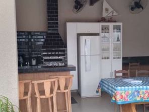 Foto de Casa do Porcelanato FB em Adamantina, SP por Solutudo