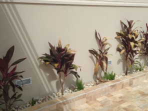 Foto de Casa do Porcelanato FB em Adamantina, SP por Solutudo