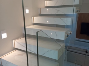 Foto de Casa do Porcelanato FB em Adamantina, SP por Solutudo