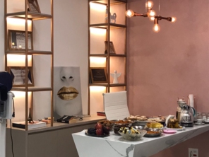 Foto de Casa do Porcelanato FB em Adamantina, SP por Solutudo