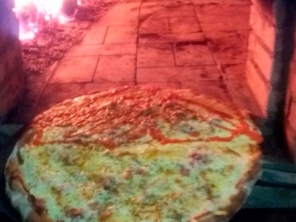 Foto de Pizzaria Madagascar em Avaré, SP por Solutudo