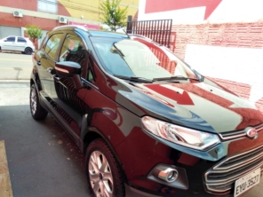 Foto de Esteticar Garagem em Assis, SP por Solutudo