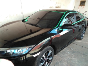 Foto de Esteticar Garagem em Assis, SP por Solutudo