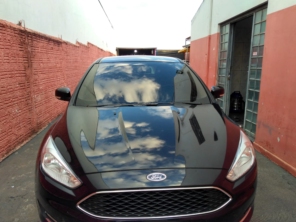 Foto de Esteticar Garagem em Assis, SP por Solutudo