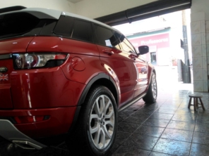 Foto de Esteticar Garagem em Assis, SP por Solutudo
