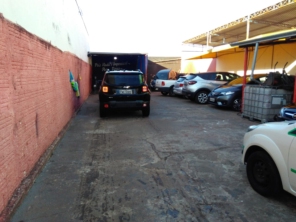 Foto de Esteticar Garagem em Assis, SP por Solutudo