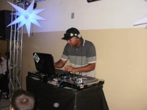 Foto de DJ Adriano Ribeiro em Jundiaí, SP por Solutudo