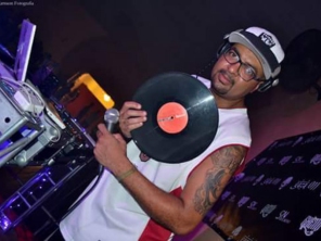 Foto de DJ Adriano Ribeiro em Jundiaí, SP por Solutudo
