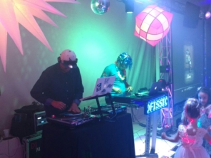 Foto de DJ Adriano Ribeiro em Jundiaí, SP por Solutudo