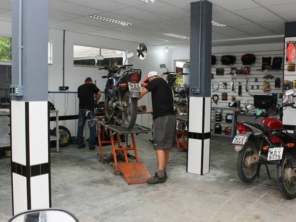 Foto de Point Moto Peças em Joinville, SC por Solutudo