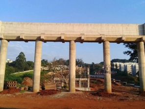 Foto de Edson Construções em Botucatu, SP por Solutudo