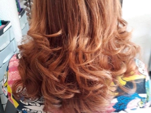 Foto de Andréia Dias Studio Hair em Aracaju, SE por Solutudo