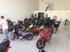 Foto de Moto Ativa Multimarcas em Itatiba, SP por Solutudo