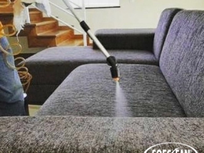 Você já fez a impermeabilização no seu sofá? Proteja seu estofamento contra líquidos ou manchas.