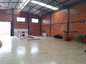 Foto de Auto center Flr em Lençóis Paulista, SP por Solutudo