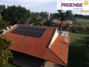 Foto de PROENGE 34anos Solar Fotovoltaica em Boituva, SP por Solutudo