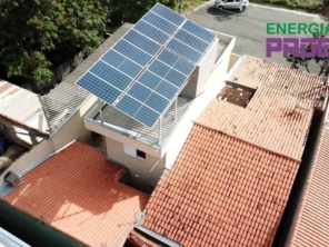 Foto de PROENGE 34anos Solar Fotovoltaica em Boituva, SP por Solutudo
