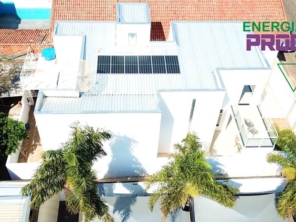 Foto de PROENGE 34anos Solar Fotovoltaica em Boituva, SP por Solutudo