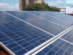 Foto de PROENGE 34anos Solar Fotovoltaica em Boituva, SP por Solutudo