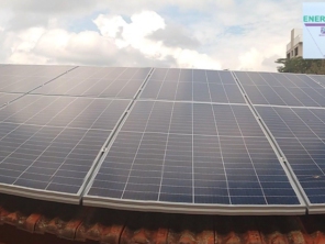 Foto de PROENGE 34anos Solar Fotovoltaica em Boituva, SP por Solutudo