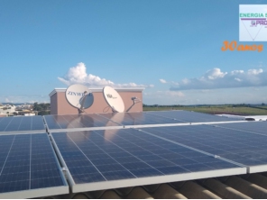 Foto de PROENGE 34anos Solar Fotovoltaica em Boituva, SP por Solutudo