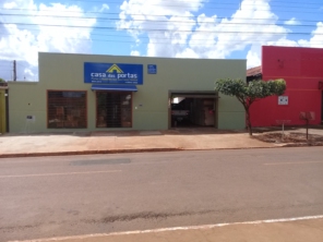 Foto de Casa das Portas em Dourados, MS por Solutudo