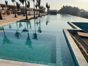 Foto de Piscinas & Cia Bauru em Bauru, SP por Solutudo