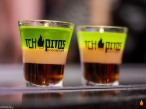 Foto de Tchupitos Shooter Bar em Joinville, SC por Solutudo