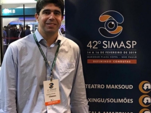 Foto de Dr Thiago Chagas Oftalmologista em Aracaju, SE por Solutudo