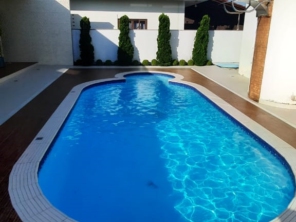 Foto de SOS Piscineiro - Adilson Junior em Joinville, SC por Solutudo