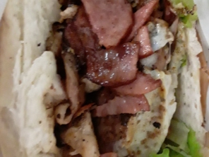 Foto de Opção Lanches e Pastéis em Assis, SP por Solutudo