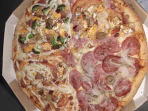 Foto de Pizzaria Permax em Assis, SP por Solutudo