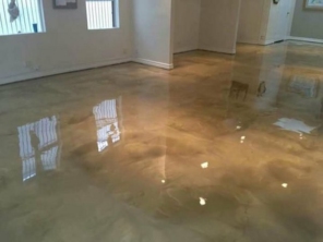 Foto de Decora Epoxy Floor em Bauru, SP por Solutudo