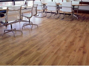 Foto de Decora Epoxy Floor em Bauru, SP por Solutudo