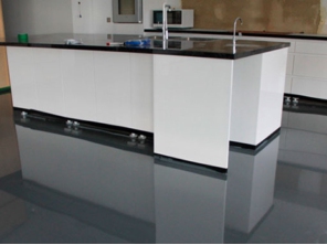 Foto de Decora Epoxy Floor em Bauru, SP por Solutudo
