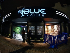 Foto de Blue House em Praia Grande, SP por Solutudo