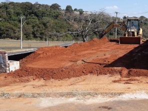 Foto de CJC Terraplenagem e Construção Civil em Botucatu, SP por Solutudo