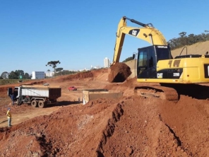 Foto de CJC Terraplenagem e Construção Civil em Botucatu, SP por Solutudo