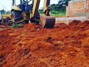 Foto de CJC Terraplenagem e Construção Civil em Botucatu, SP por Solutudo