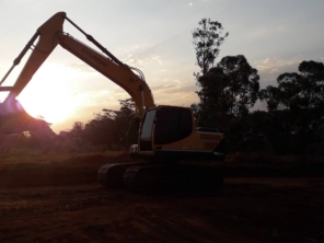 Foto de CJC Terraplenagem e Construção Civil em Botucatu, SP por Solutudo